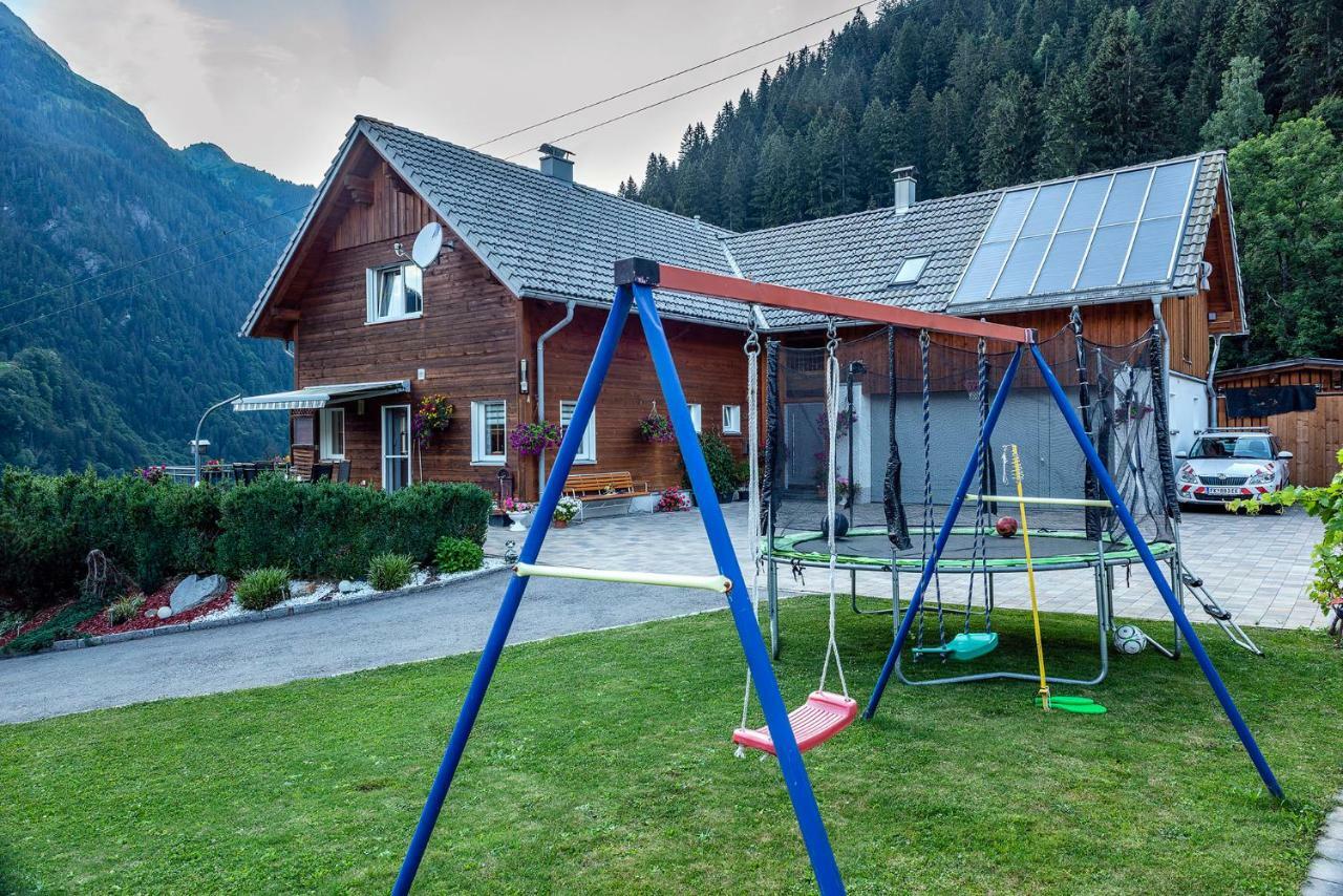 Apartmán Haus Ambiatscha Sankt Gallenkirch Exteriér fotografie